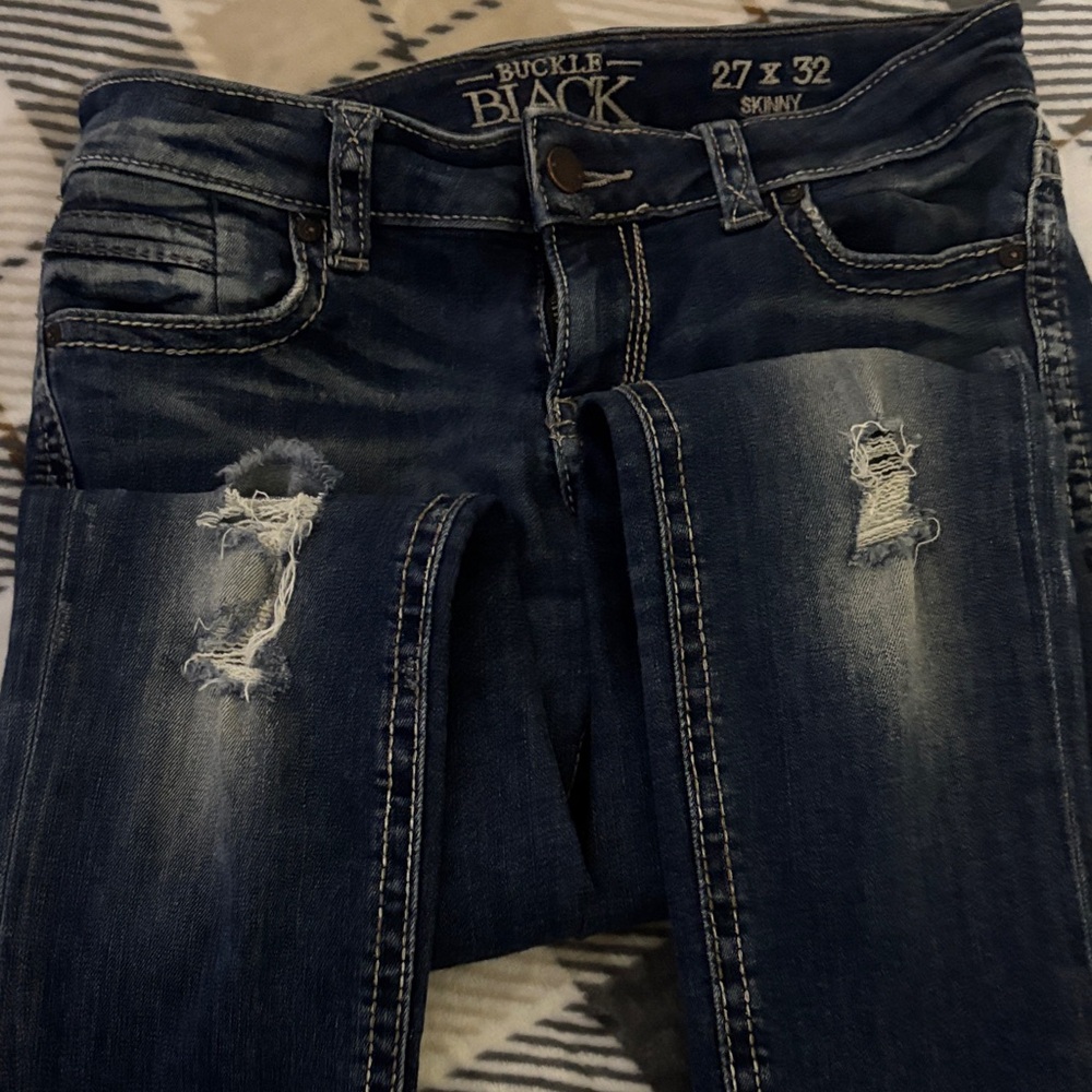 Buckle Black Women's Skinny Distressed Dark Blue Jeans